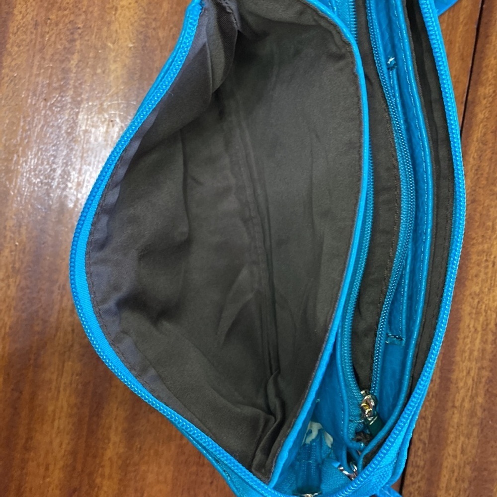 Cross body Purse - Picture 4 of 14